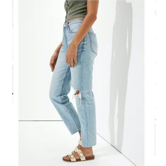 NWT American Eagle Ripped 90s Boyfriend Light Indigo High waist Distressed Jeans - Picture 2 of 16